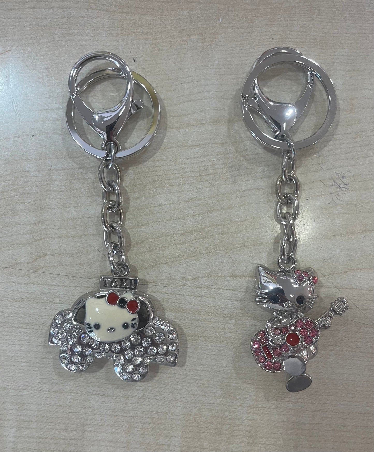 2 portachiavi ass. metallo Hello Kitty